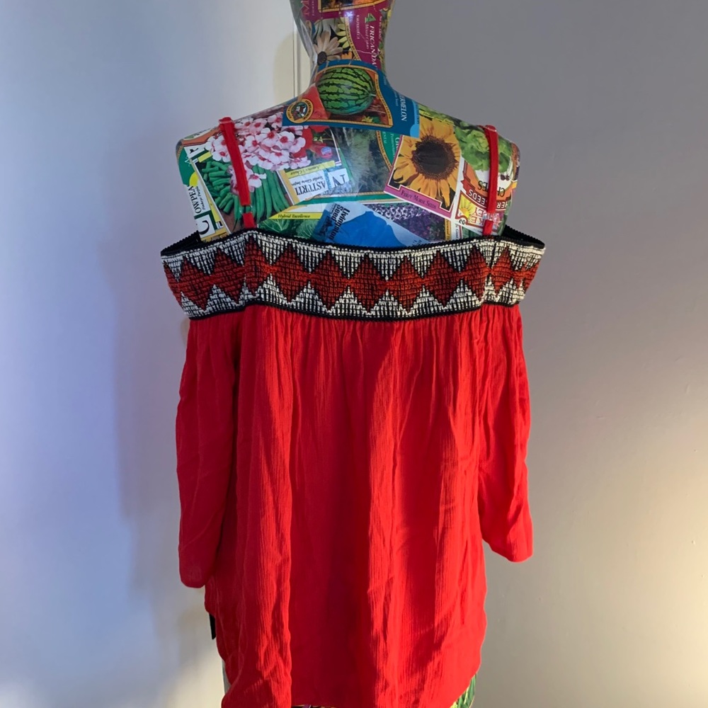 Top - Picture 4 of 4